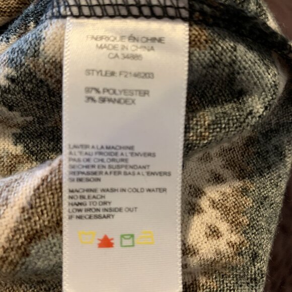 Women's Short Nordic Look Skirt - Picture 4 of 6